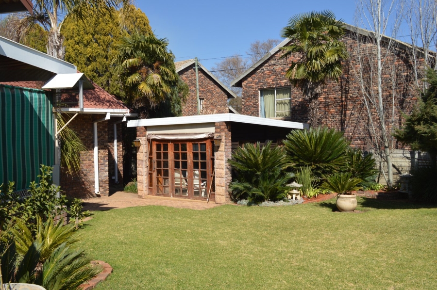 4 Bedroom Property for Sale in Wilkeville North West